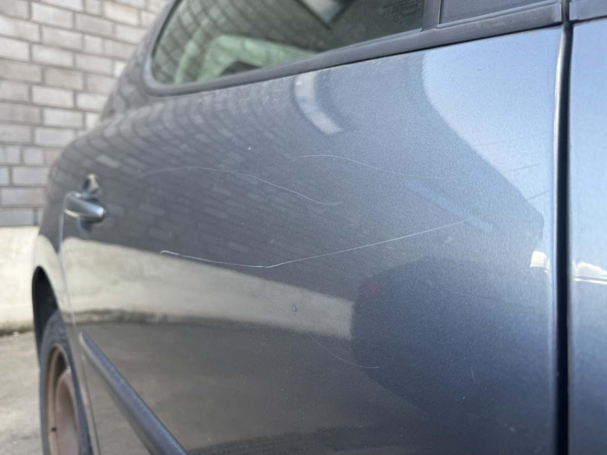 Peugeot 207 original T&uuml;r hinten rechts KTH Thorium Grau 5-T&uuml;rer Rohbau Bj.2010